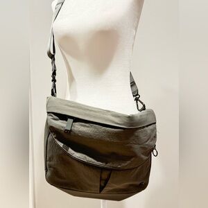 🍋 Lululemon All Night Festival Bag-LGE Grey Sage
